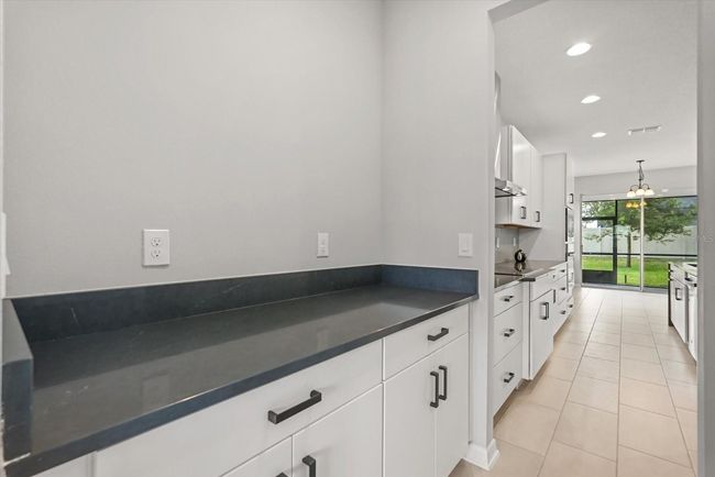 2541 Leyland Cypress Ln, House other with 5 bedrooms, 3 bathrooms and null parking in SANFORD FL | Image 7