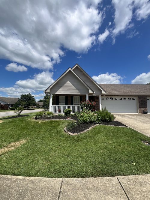 1301 Crofton Park Ct, Columbia, TN, 38401-4643 | Card Image