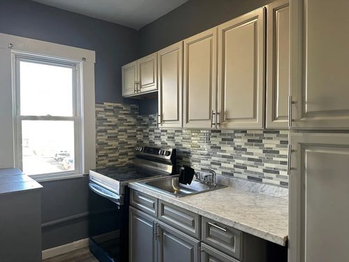 2-175 Phillips Ave, New Bedford, MA, 02746 | Card Image