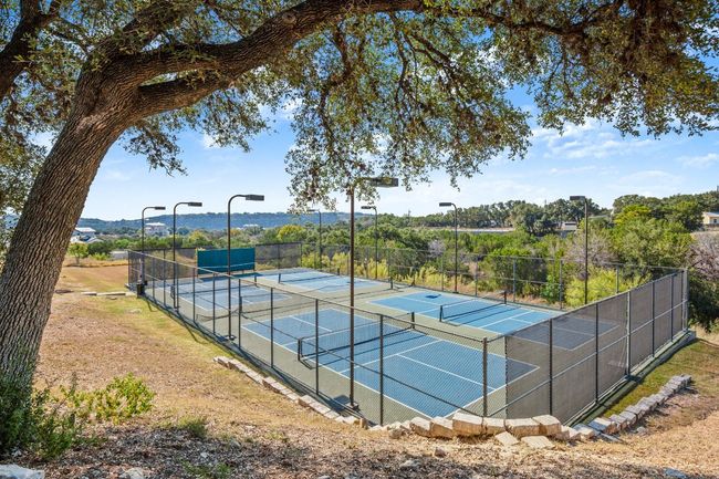 Enjoy a game of tennis or pickleball in the beautiful hill country setting. | Image 32