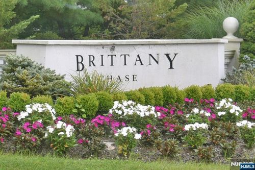602 Brittany Dr, Wayne, NJ, 07470-3256 | Card Image