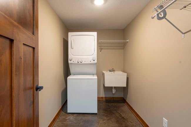 Possible Mothers Apartment | Image 40