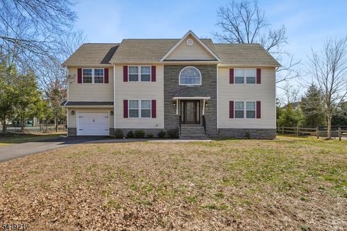 8 Wharton Ave, Bridgewater, NJ, 08807-3227 | Card Image