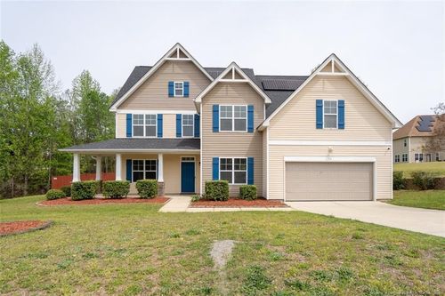 30 Salisbury Ln, Spring Lake, NC, 28390-9611 | Card Image