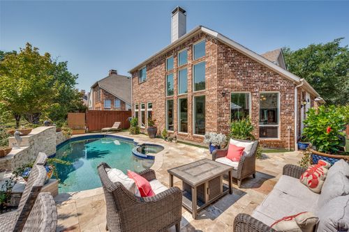 8524 Wellington Point Dr, Irving, TX, 75063-4272 | Card Image