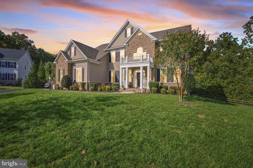 800 Lower Barn Way, OLNEY, MD, 20832-2716 | Card Image