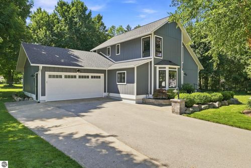 501 Franklin St, Kingsley, MI, 49649-9413 | Card Image