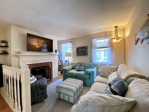 apt-b-15 Henley St, Boston, MA, 02129-3835 | Card Image