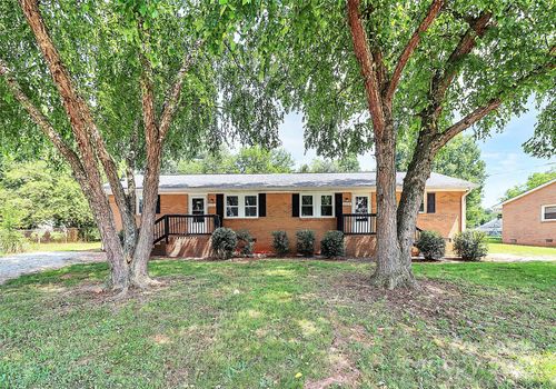 608 Temple St, Kings Mountain, NC, 28086-2352 | Card Image