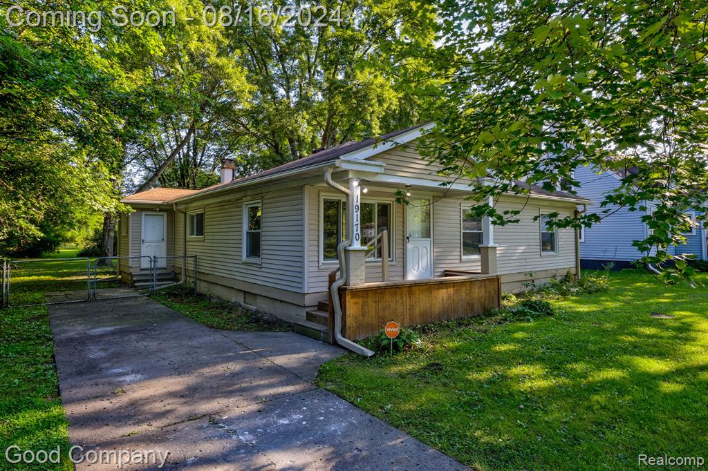 Melrose Ave, Southfield, MI 48075