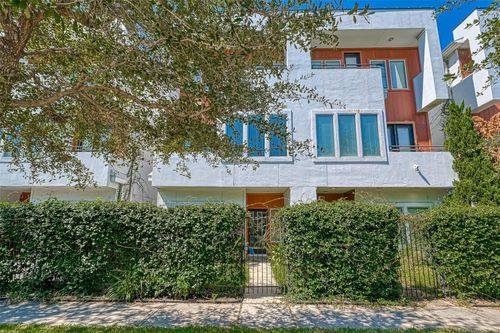 2748 Clay St, Houston, TX, 77003-4519 | Card Image