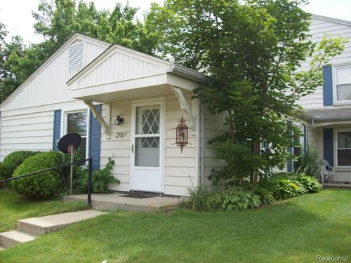 2968 Elmwood Ct, Lake Orion, MI, 48360-1714 | Card Image
