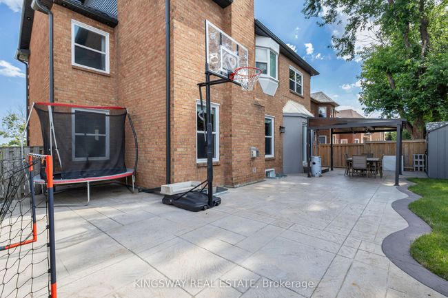 58 Leeward Dr, House other with 6 bedrooms, 5 bathrooms and 5 parking in Brampton ON | Image 48
