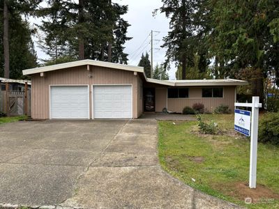 645 164th Place Ne, House other with 4 bedrooms, 2 bathrooms and 2 parking in Bellevue WA | Image 1