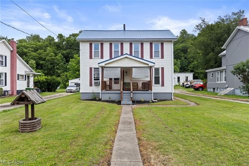 71571 Hall St, Saint Clairsville, OH, 43950-8358 | Card Image