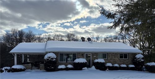 159 Marlene Dr, Beaver Falls, PA, 15010-1040 | Card Image