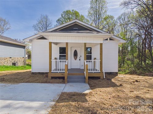 209 Hauss Ridge Rd Se, Valdese, NC, 28690-9638 | Card Image