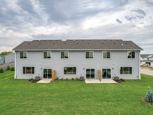 3-7000 Lake Ridge Avenue, Des Moines, IA, 50320 | Card Image
