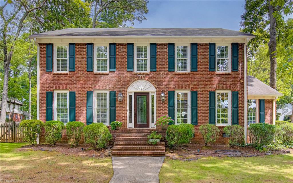 Helmwood Dr, Greensboro, NC 27410