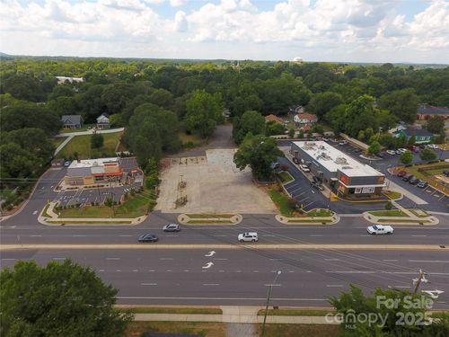 706 S Main St, Mount Holly, NC, 28120-1558 | Card Image