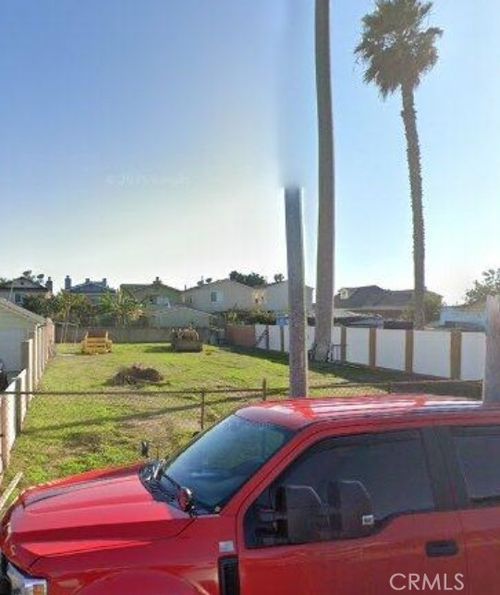624 E Pacific St, Carson, CA, 90745-6012 | Card Image