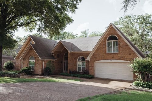 230 W Powell Rd, Collierville, TN, 38017-1810 | Card Image