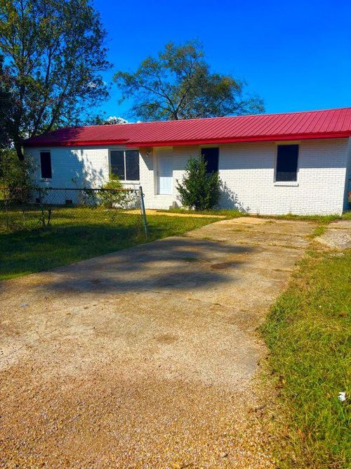 402 E Main St, Okolona, MS, 38860-1567 | Card Image