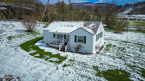 18 Old Quarry Rd, Saltville, VA, 24370-4482 | Card Image