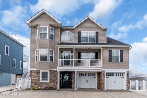 68 Morris Blvd, MANAHAWKIN, NJ, 08050-4263 | Card Image