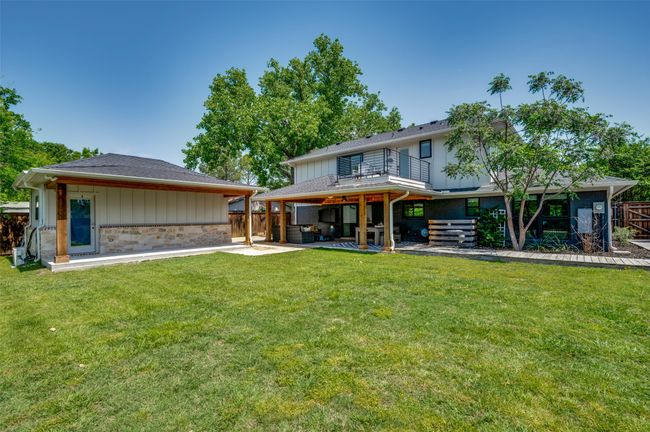 Check out this yard! | Image 25