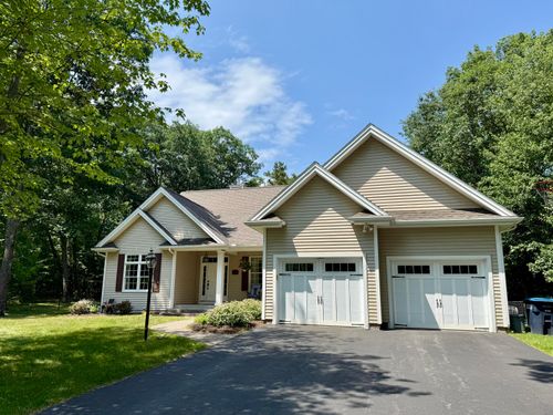 16 Wildflower Ln, Morrisonville, NY, 12962-3017 | Card Image