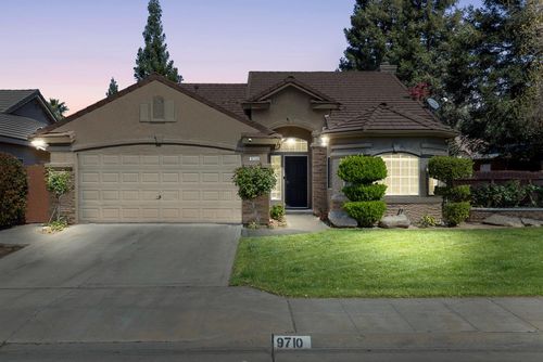 9710 N Price Avenue, Fresno, CA, 93720 | Card Image