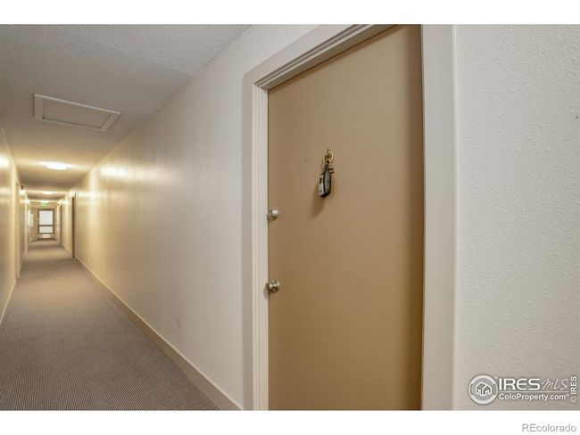 Interior Entry | Image 17