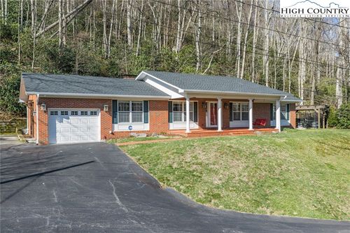 2243 Broadstone Rd, Banner Elk, NC, 28604-9040 | Card Image