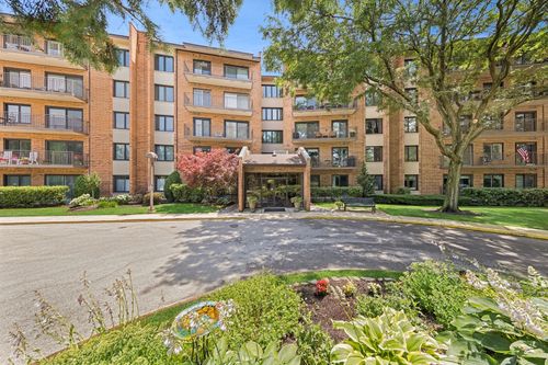 apt-112-601 Lake Hinsdale Dr, Willowbrook, IL, 60527-2242 | Card Image