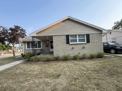 10325 W Sheridan Avenue, Milwaukee, WI, 53225 | Card Image