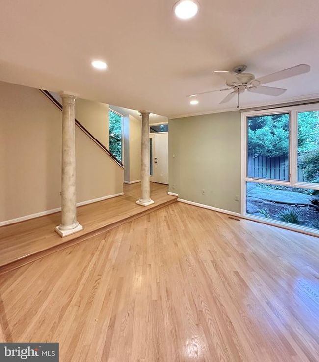 2021 Lakebreeze Way, Townhouse with 3 bedrooms, 4 bathrooms and null parking in RESTON VA | Image 8