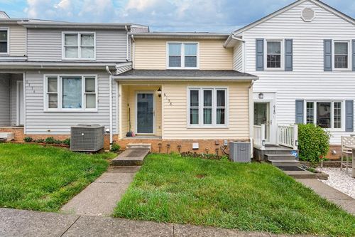 6138 Schoolfield Ave, Radford, VA, 24141-6967 | Card Image
