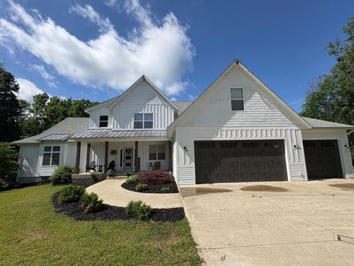 7654 Burrstone Dr Se, Caledonia, MI, 49316-9461 | Card Image