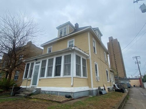 942 19th Ave Ne, Minneapolis, MN, 55418-4651 | Card Image
