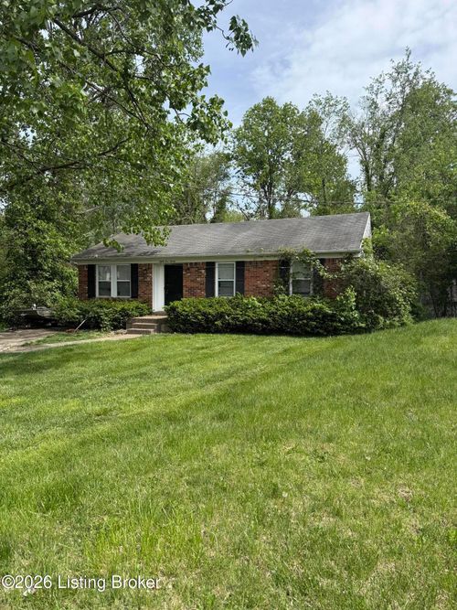 8420 Damascus Cir, Louisville, KY, 40228-2458 | Card Image
