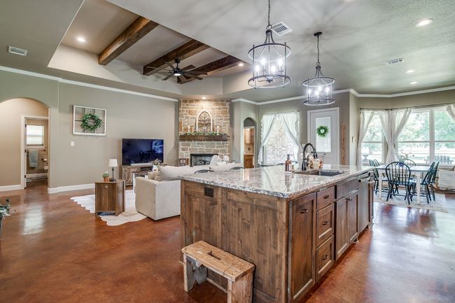 11035 Orchards Blvd, House other with 4 bedrooms, 3 bathrooms and null parking in Cleburne TX | Image 14
