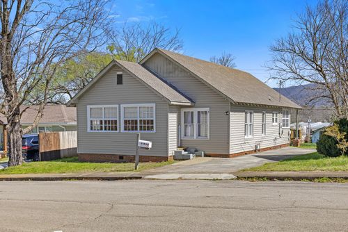 819 Washington Avenue, Etowah, TN, 37331 | Card Image