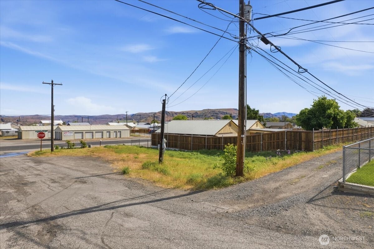 Land in Grand Coulee 2