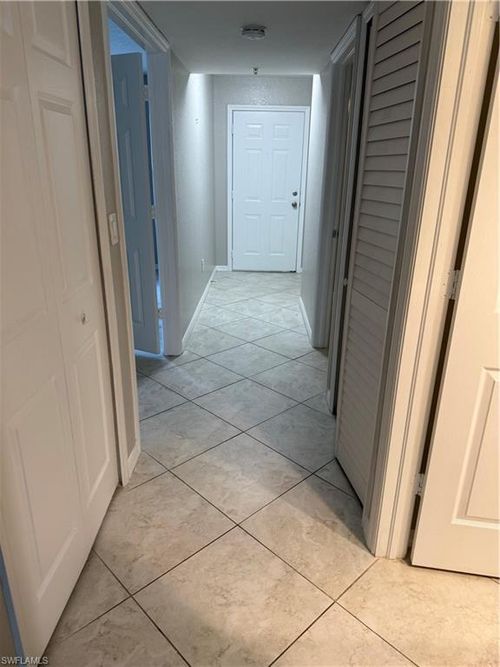 3-15415 Cedarwood Ln, NAPLES, FL, 34110-7055 | Card Image