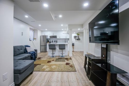 bsmt-324 Brisdale Dr, Brampton, ON, L7A3C1 | Card Image