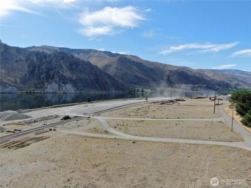 f-4-0 NNA Entiat Way, Entiat, WA, 98822 | Card Image