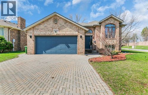 2505 St Clair Ave, Windsor, ON, N9E4L9 | Card Image