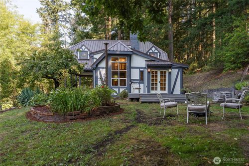 33 Barnacle Ln, Olga, WA, 98279-9535 | Card Image