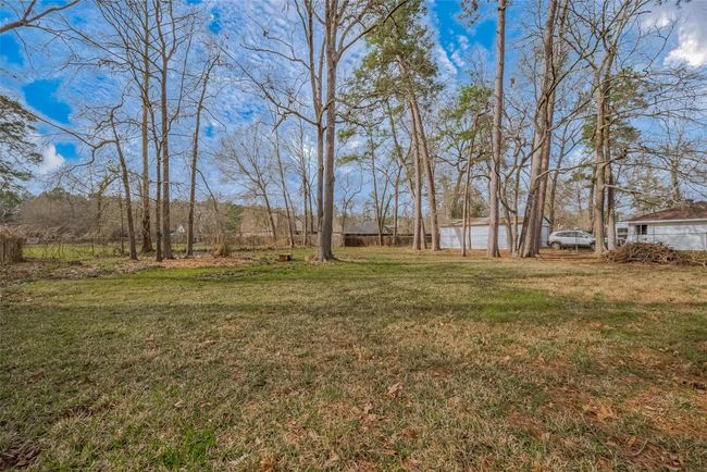 419 Magnolia Bnd, House other with 3 bedrooms, 2 bathrooms and 2 parking in New Caney TX | Image 45